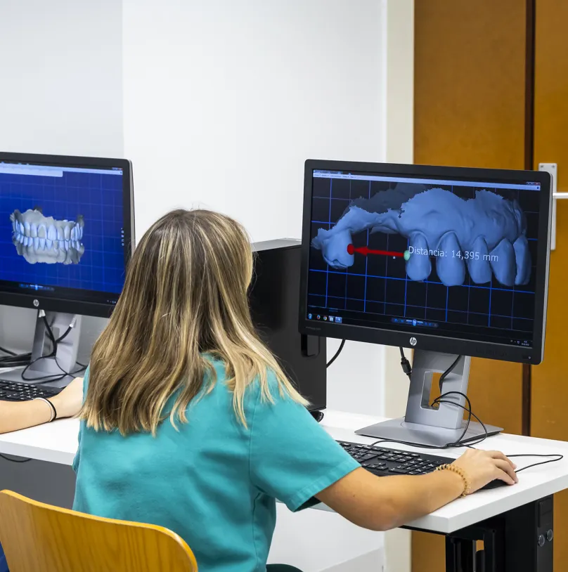 Laboratori exclusiu per a tecnologia CAD CAM